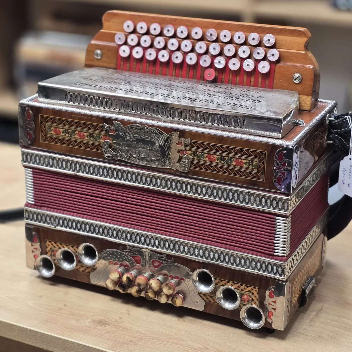 Rabljena harmonika Bradeško B-Es-As – fotografija 2