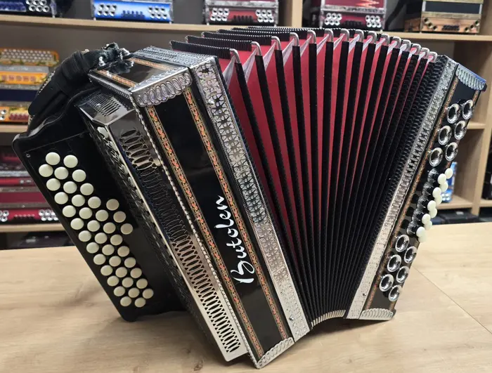 Rabljena harmonika Butolen C-F-B 38