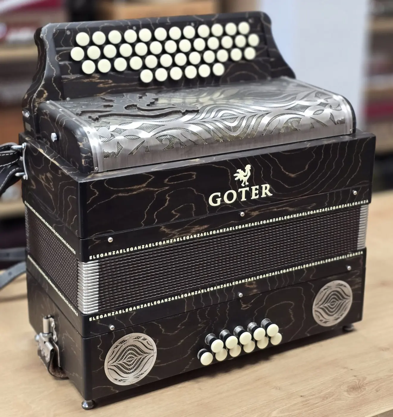 Rabljena harmonika Goter Eleganza C-F-B 38 – fotografija 2