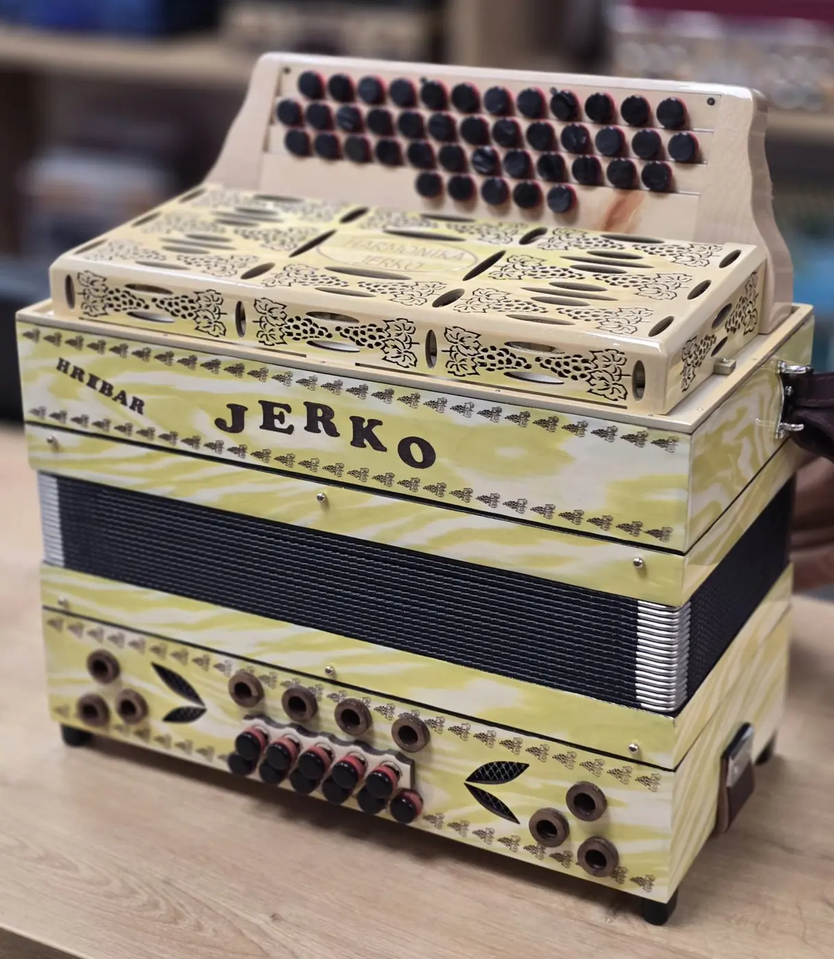 Nova harmonika Jerko C-F-B 38 – fotografija 2