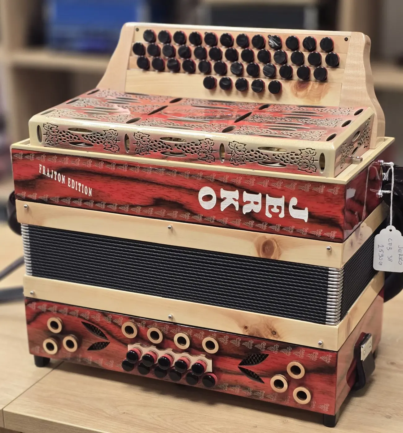Nova harmonika Jerko C-F-B 38 – fotografija 3