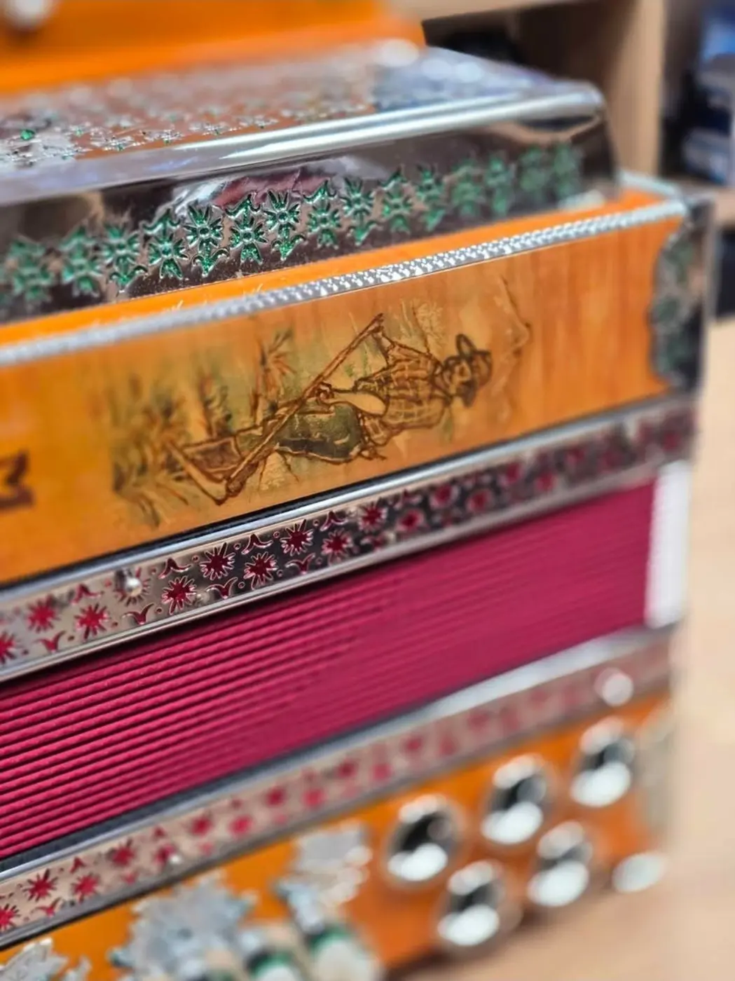 Rabljena harmonika Melodija C-F-B 38 – fotografija 4
