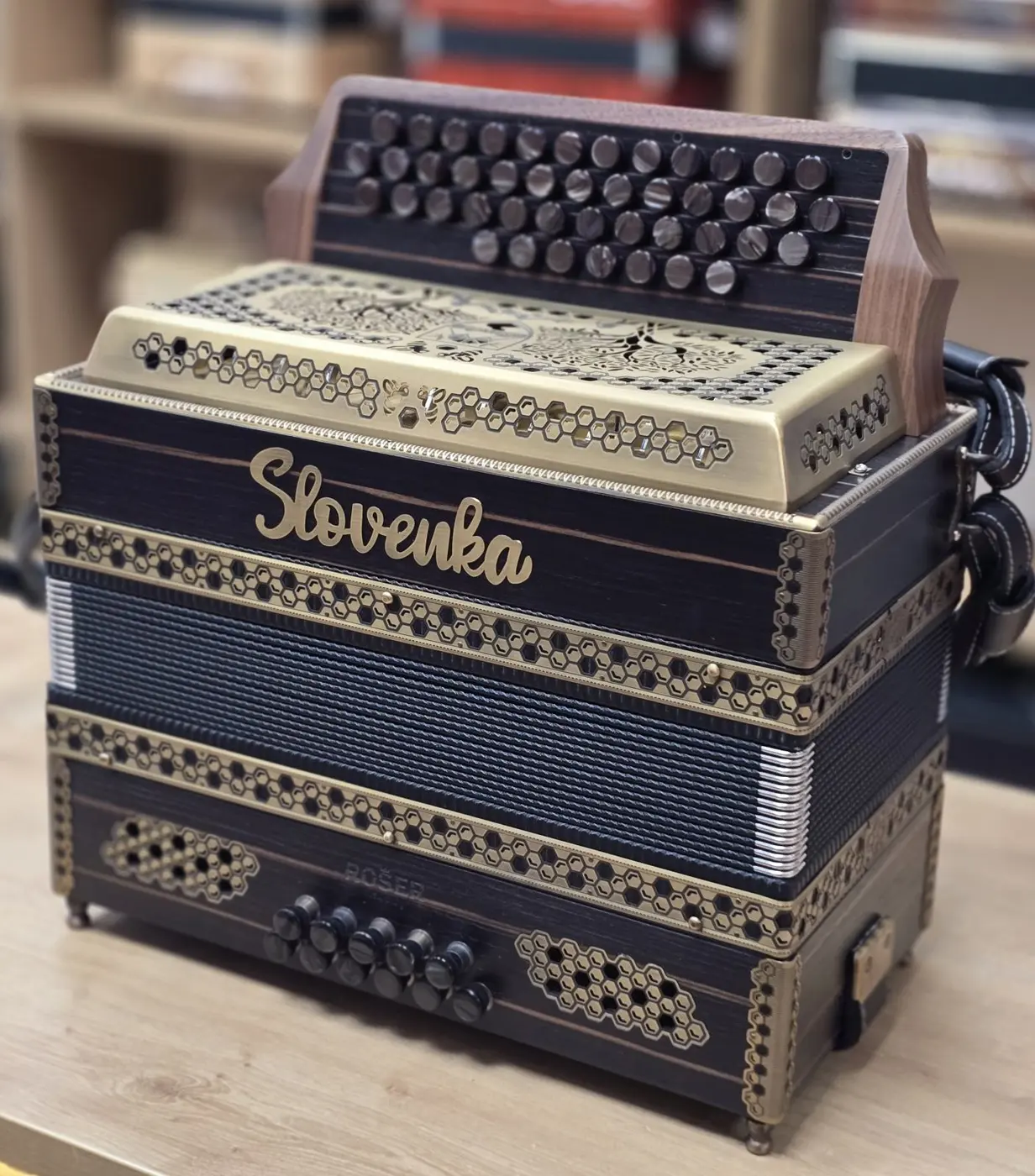 Nova harmonika Slovenka C-F-B 38 – fotografija 2