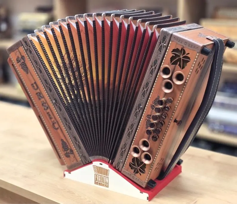 Rabljena harmonika Uršič C-F-B 38 – fotografija 3