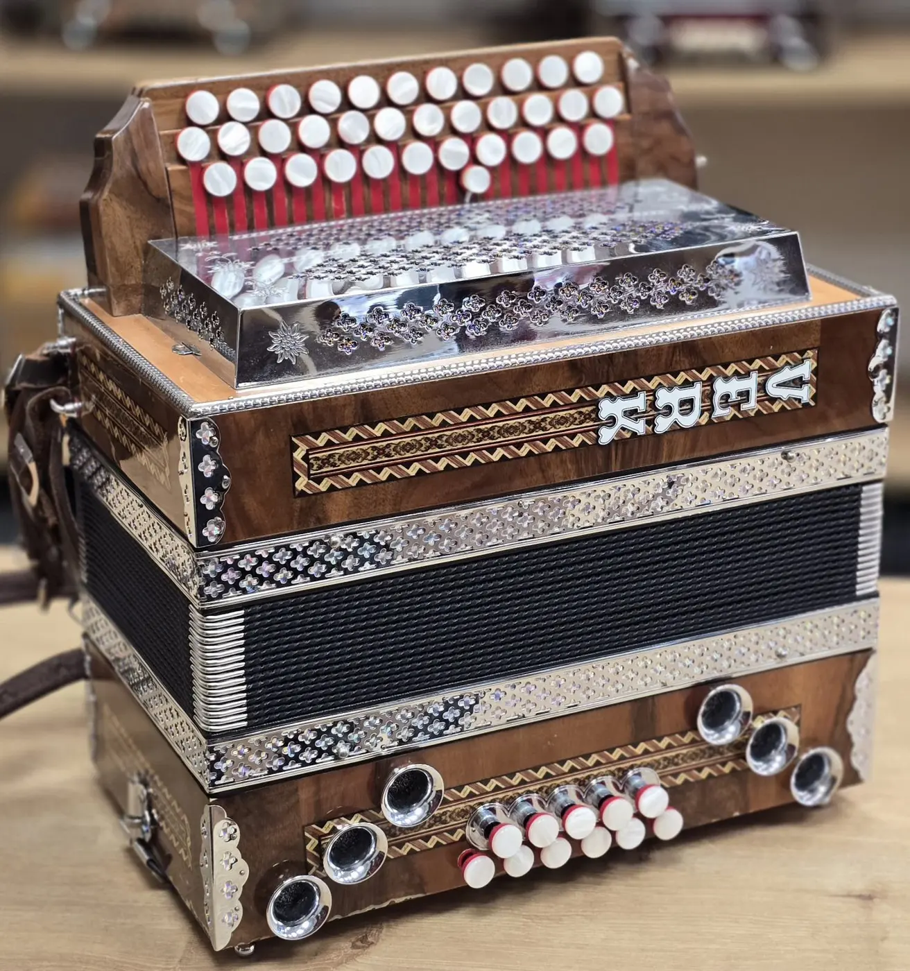 Rabljena harmonika Verk C-F-B 34 – fotografija 2