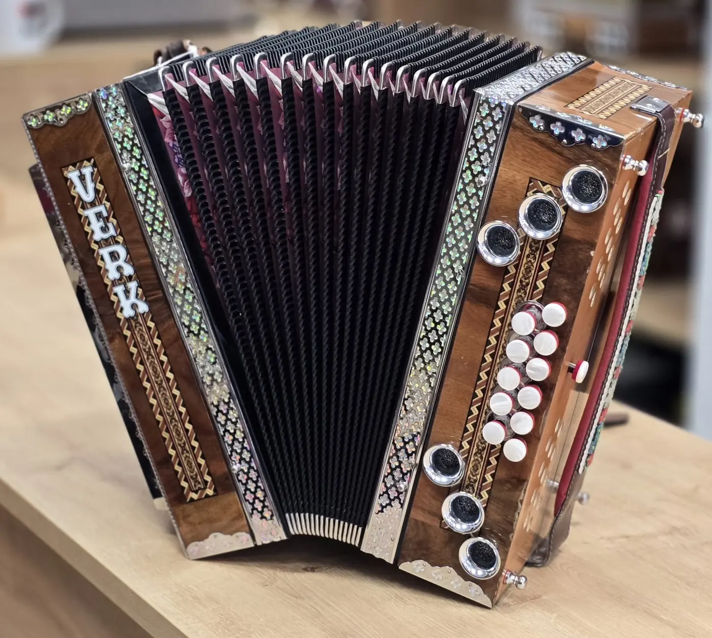 Rabljena harmonika Verk C-F-B 34 – fotografija 3